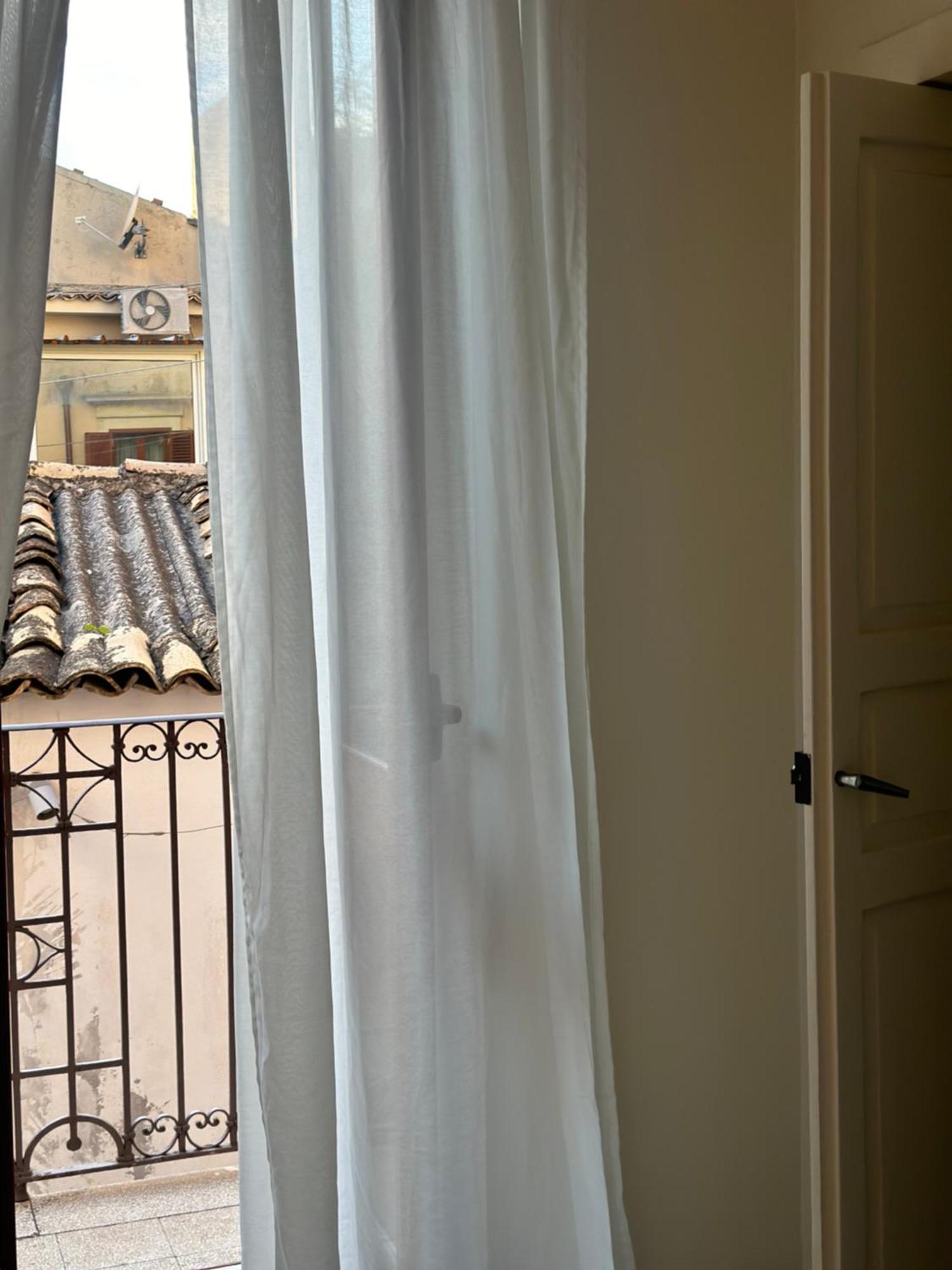 F Home Noto Esterno foto