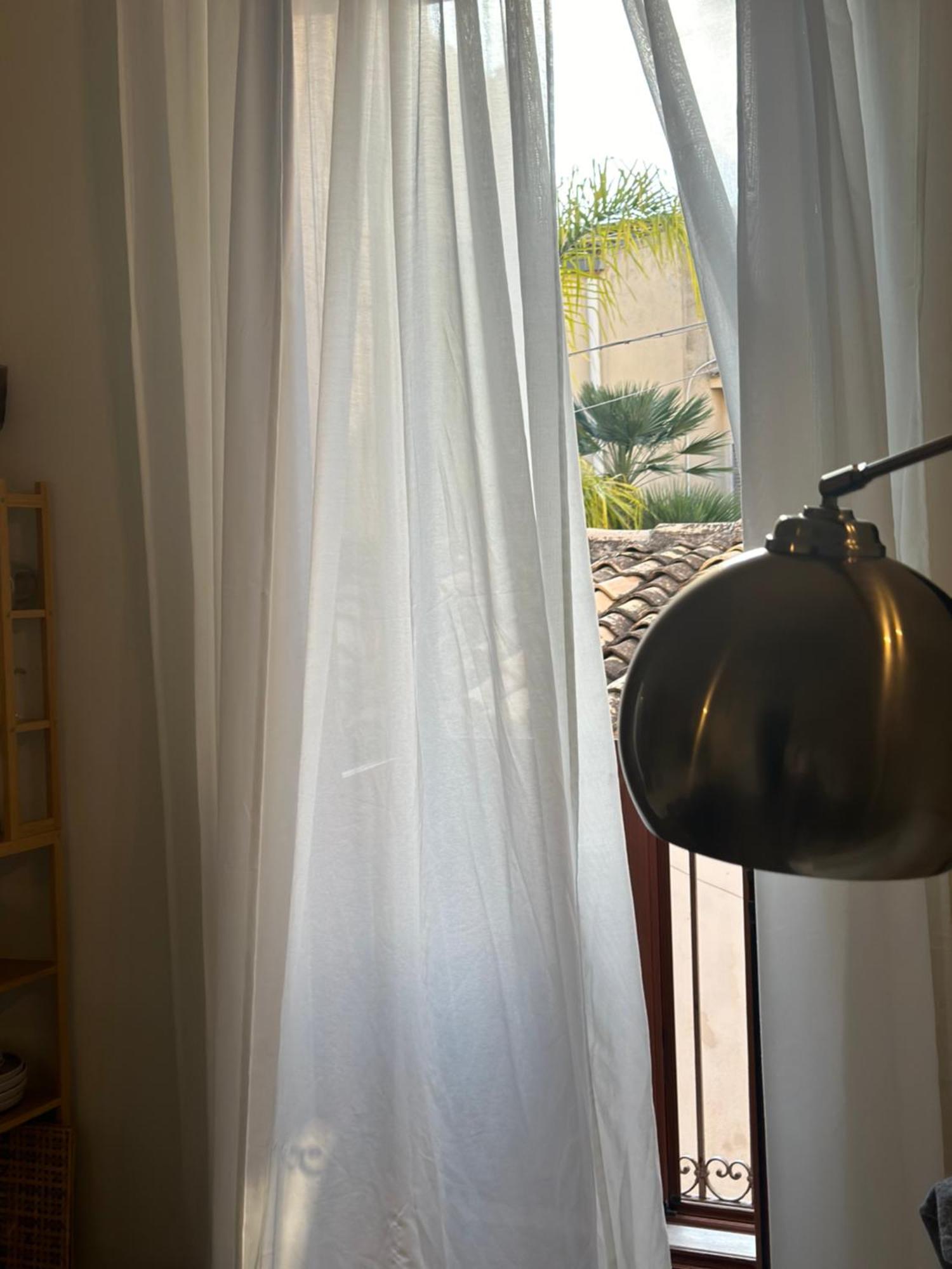 F Home Noto Esterno foto